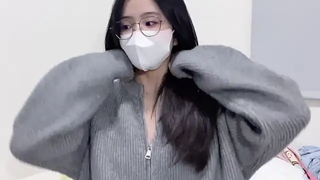 LHeart online show from 11-08-25, 02:31