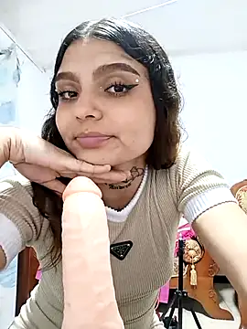 Snapshot of Alis_1327 chatting on 10-12-25, 12:45 Alis 1327 online show from 10-12-25, 12:45