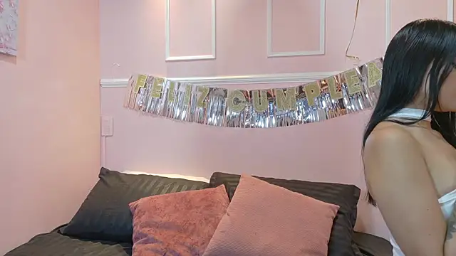 Snapshot of RossyCarters chatting on 02-26-26, 02:28 RossyCarters online show from 02-26-26, 02:28