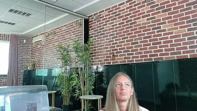 MayaHellen online show from 05-01-26, 05:45