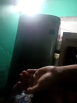 Snapshot of SHWETA1180 chatting on 11-13-25, 08:29 SHWETA1180 online show from 11-13-25, 08:29