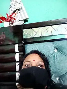 Snapshot of SHWETA1180 chatting on 01-10-26, 12:11 SHWETA1180 online show from 01-10-26, 12:11