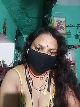 Snapshot of SHWETA1180 chatting on 10-06-25, 12:12 SHWETA1180 online show from 10-06-25, 12:12