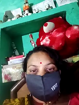 Snapshot of SHWETA1180 chatting on 02-18-26, 11:12 SHWETA1180 online show from 02-18-26, 11:12