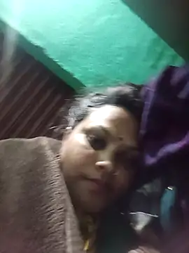 Snapshot of SHWETA1180 chatting on 11-12-25, 12:37 SHWETA1180 online show from 11-12-25, 12:37