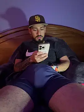 Jonny0399  online show from 04-09-26, 07:25