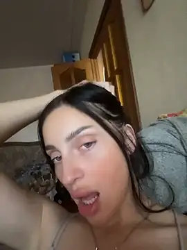 Snapshot of Soft_Pleasure chatting on 06-18-26, 03:17 Soft Pleasure online show from 06-18-26, 03:17