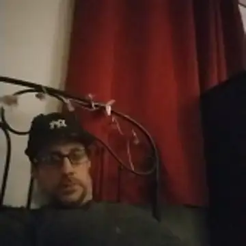 Snapshot of David1982qq chatting on 03-04-26, 08:44 David1982qq online show from 03-04-26, 08:44