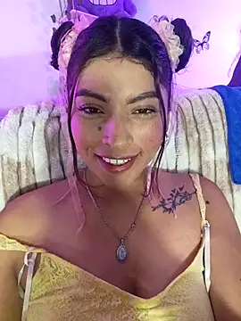Snapshot of Fox_Roxxan chatting on 06-28-26, 02:18 Fox Roxxan online show from 06-28-26, 02:18