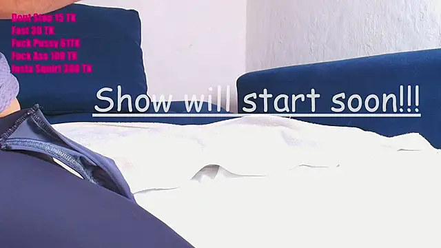 Snapshot of couplelove543 chatting on 10-19-25, 05:26 couplelove543 online show from 10-19-25, 05:26