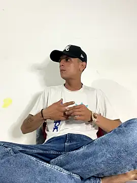 Snapshot of andrewcoopper1 chatting on 09-16-25, 02:34 andrewcoopper1 online show from 09-16-25, 02:34