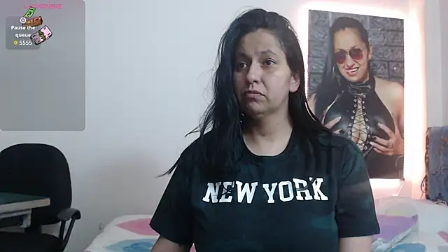 Snapshot of holydeath_1 chatting on 12-19-25, 11:18 holydeath 1 online show from 12-19-25, 11:18