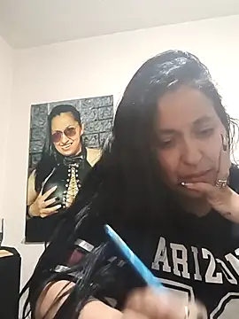 Snapshot of holydeath_1 chatting on 10-09-25, 01:17 holydeath 1 online show from 10-09-25, 01:17