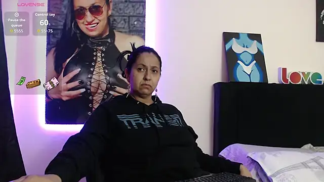 Snapshot of holydeath_1 chatting on 11-13-25, 11:19 holydeath 1 online show from 11-13-25, 11:19