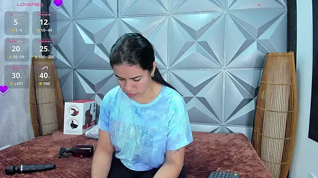 GreciaFox1 online show from 11-13-25, 11:25