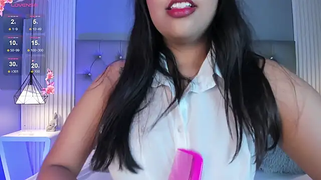 SofiAdanss online show from 10-24-25, 11:42