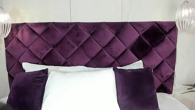 SofiAdanss online show from 10-29-25, 10:31