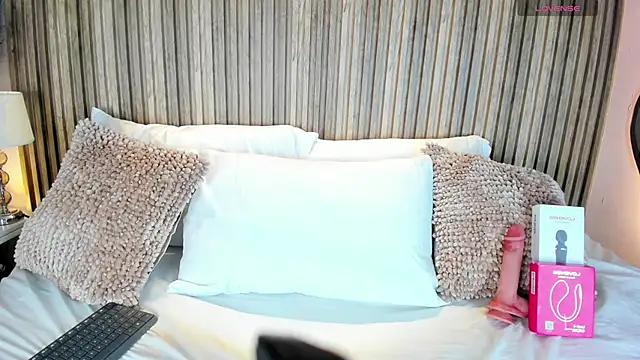 SofiAdanss online show from 10-01-25, 11:47