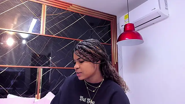 HannyThompson online show from 09-26-25, 12:23