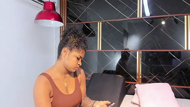 HannyThompson online show from 12-19-25, 12:18