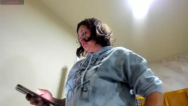 Luciifeer  online show from 02-11-26, 06:41