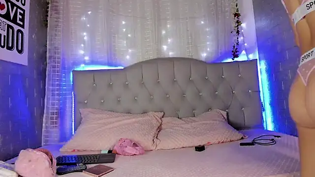 Miss-Alicia online show from 12-03-25, 02:12