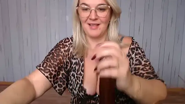 EleanoraDream online show from 10-23-25, 10:25