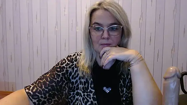 EleanoraDream online show from 11-08-25, 03:15