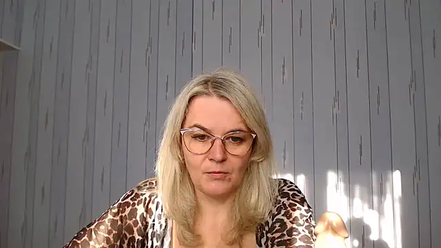 EleanoraDream online show from 10-22-25, 07:19