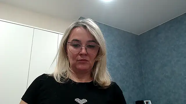 EleanoraDream online show from 12-22-25, 04:29