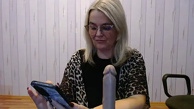 EleanoraDream online show from 11-06-25, 02:54