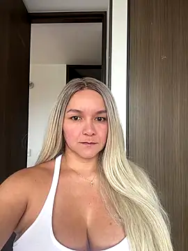 Snapshot of Nova_Gabriela chatting on 12-04-25, 12:59 Nova Gabriela online show from 12-04-25, 12:59