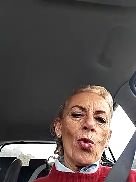 clarabell4 online show from 12-04-25, 07:51