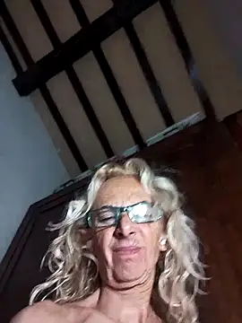 clarabell4 online show from 11-27-25, 06:47