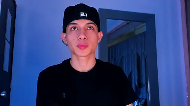 Snapshot of Sebax_Young chatting on 03-01-26, 07:58 Sebax Young online show from 03-01-26, 07:58