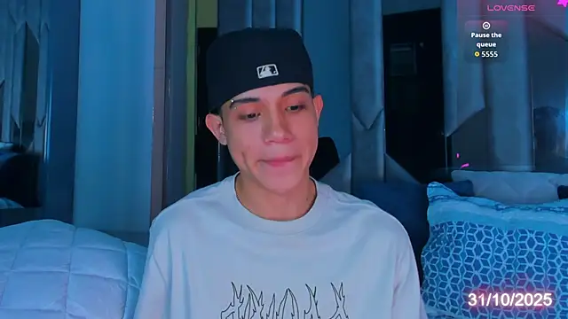 Sebax Young online show from 10-31-25, 09:00