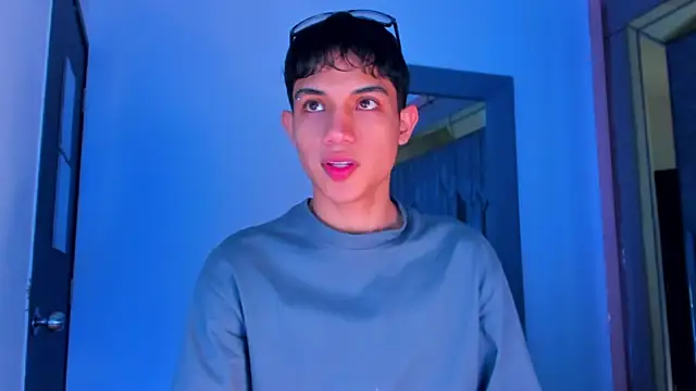 Sebax Young online show from 04-13-26, 08:46