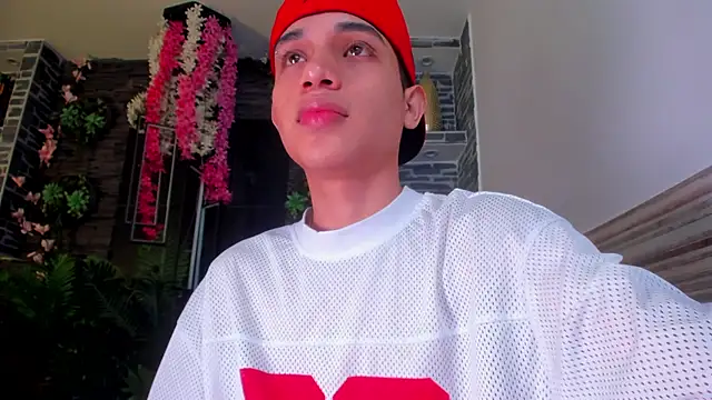 Sebax Young online show from 04-19-26, 04:02