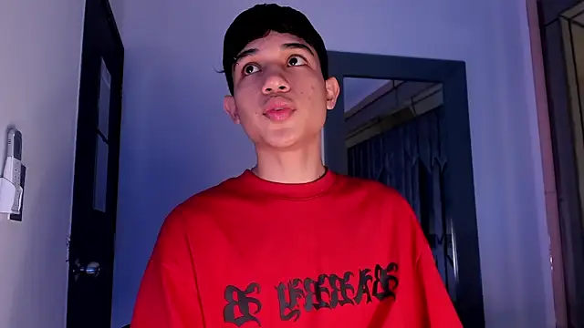 Snapshot of Sebax_Young chatting on 02-19-26, 08:17 Sebax Young online show from 02-19-26, 08:17