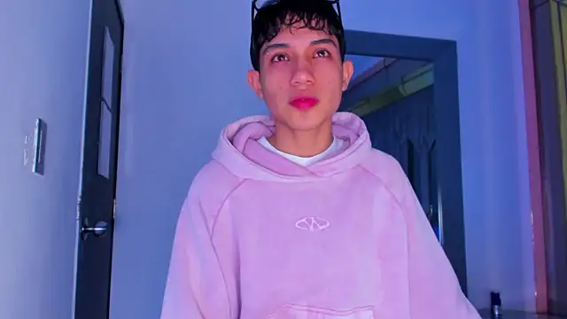 Sebax Young online show from 03-30-26, 08:32