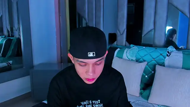 Sebax Young online show from 03-29-26, 08:32