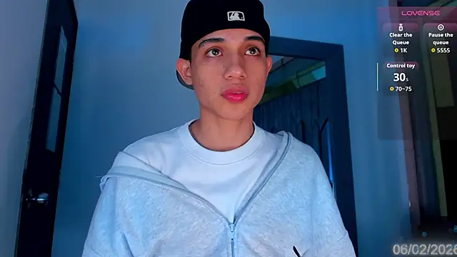 Snapshot of Sebax_Young chatting on 02-07-26, 03:47 Sebax Young online show from 02-07-26, 03:47