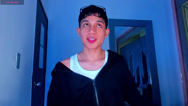 Sebax Young online show from 05-12-26, 04:31