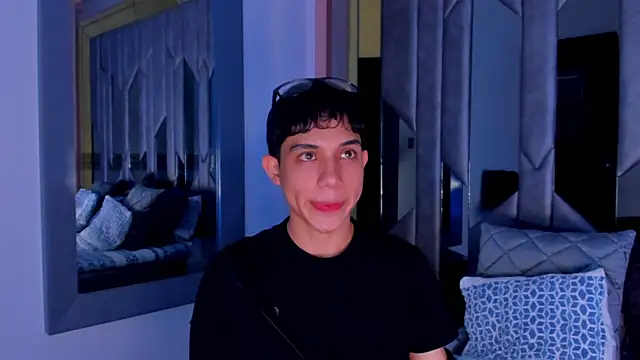 Sebax Young online show from 05-06-26, 04:49