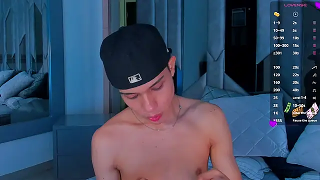 Sebax Young online show from 10-24-25, 07:57