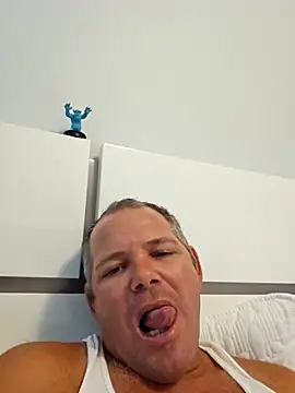 cubanitofeliz40 online show from 09-18-25, 07:17