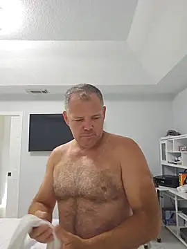 cubanitofeliz40 online show from 05-20-26, 11:51