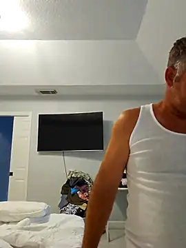 cubanitofeliz40 online show from 09-10-25, 11:20