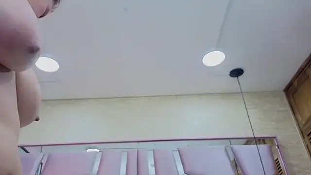 Snapshot of ThaliaCross chatting on 06-27-26, 12:11 ThaliaCross online show from 06-27-26, 12:11