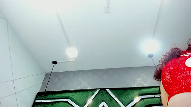 ThaliaCross online show from 10-11-25, 07:59